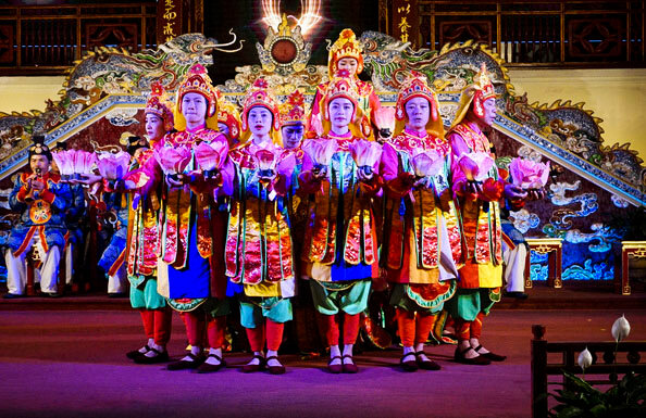 Photograph the festive spirit of Vietnam’s traditions